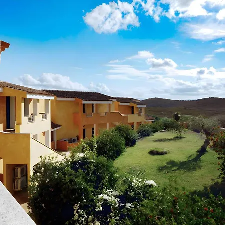 Hotiday فندق غولفو أرانتْشي