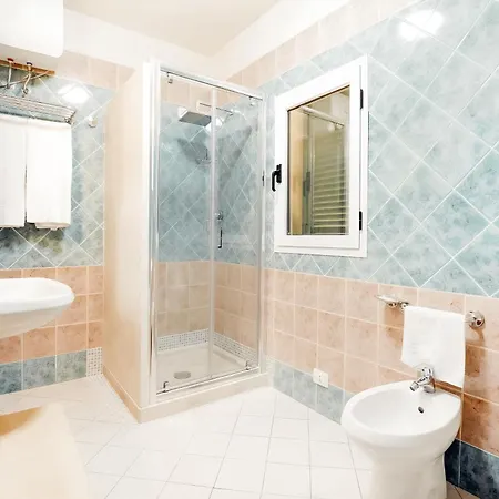 Hotiday Szálloda 4*